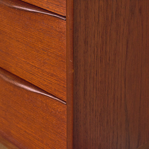 Danish chest of drawers in teak