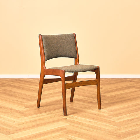 A rare set of Danish dining chairs in teak by Erik Buch for Anderstrup Møbelfabrik, model 89