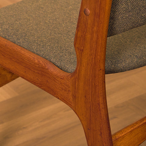 A rare set of Danish dining chairs in teak by Erik Buch for Anderstrup Møbelfabrik, model 89