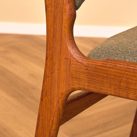 A rare set of Danish dining chairs in teak by Erik Buch for Anderstrup Møbelfabrik, model 89