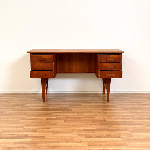 PRICE Writing desk in teak, 1950s-60s, Denmark - Beyo Vintage