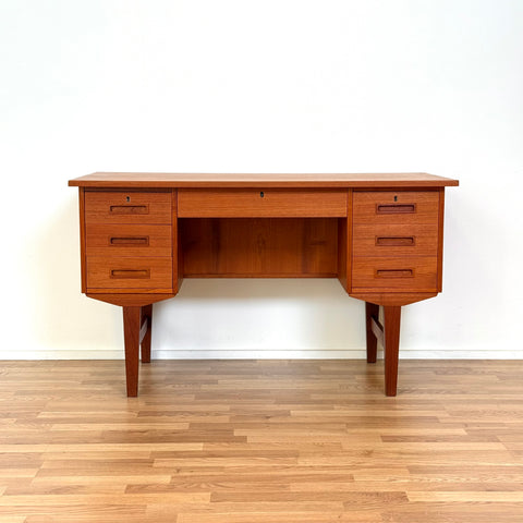 Writing desk in teak, 1950s-60s, Denmark - Beyo Vintage