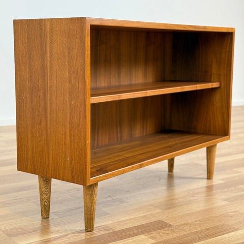 Small bookshelf in walnut