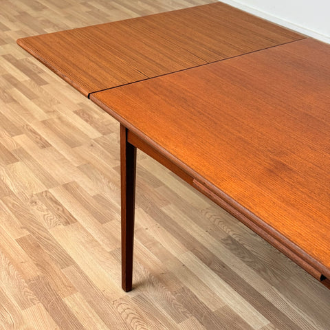 Dining table in teak, 1950s-60s, Denmark - Beyo Vintage