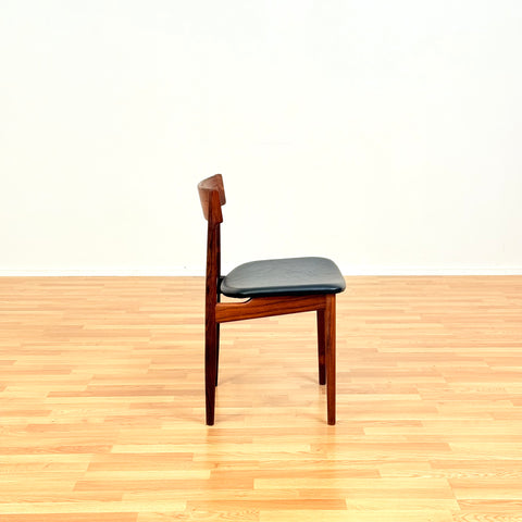 Danish dining chairs in Santos rosewood by Henry Rosengren Hansen for Brande Møbelindustri, model '39'