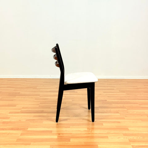 Danish pair of dining chairs in Santos rosewood