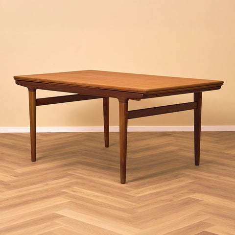 Danish rectangular dining table in teak by Johannes Andersen for Uldum