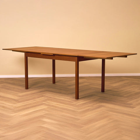 Swedish rectangular dining table in teak by Nils Johnsson for Troeds, Bjärnum