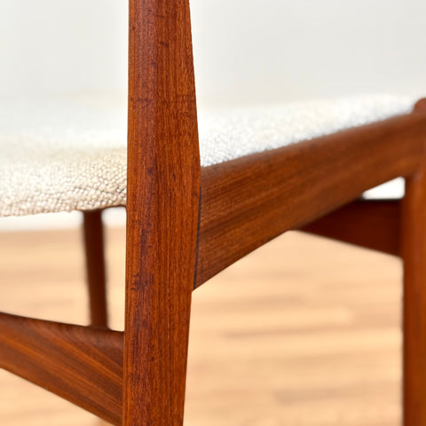 Set of 4 dining chairs in teak by Poul Volther for Frem Rojle, 1950s-60s, Denmark - Beyo Vintage