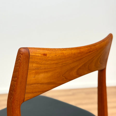 Set of 6 dining chairs in teak by Henning Kjaernulf. A for Vejle Stolefabrik, 1950s-60s, Denmark - Beyo Vintage