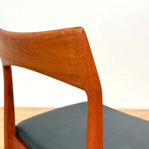 Set of 6 dining chairs in teak by Henning Kjaernulf. A for Vejle Stolefabrik, 1950s-60s, Denmark - Beyo Vintage