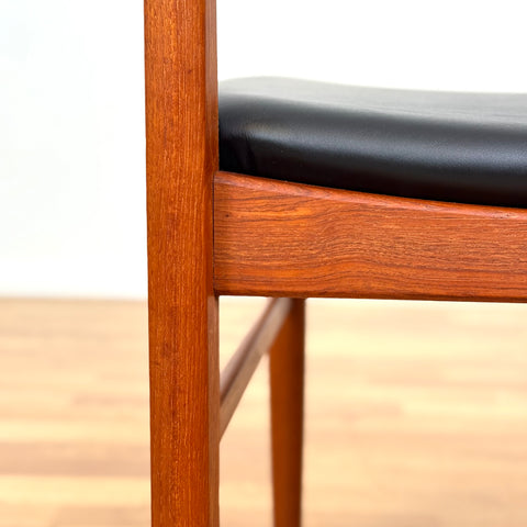 Set of 6 dining chairs in teak by Henning Kjaernulf. A for Vejle Stolefabrik, 1950s-60s, Denmark - Beyo Vintage