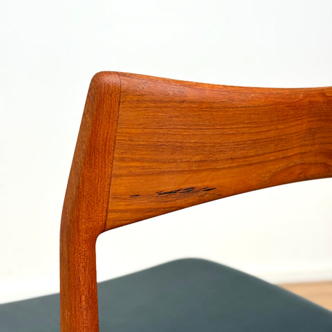 Set of 6 dining chairs in teak by Henning Kjaernulf. A for Vejle Stolefabrik, 1950s-60s, Denmark - Beyo Vintage
