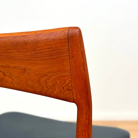 Set of 6 dining chairs in teak by Henning Kjaernulf. A for Vejle Stolefabrik, 1950s-60s, Denmark - Beyo Vintage