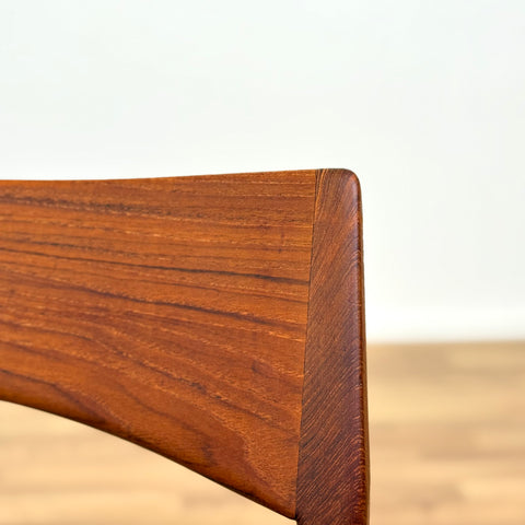 Set of 6 dining chairs in teak by Henning Kjaernulf. A for Vejle Stolefabrik, 1950s-60s, Denmark - Beyo Vintage
