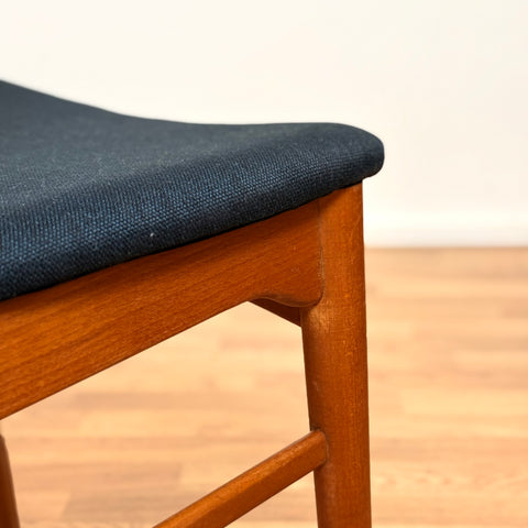 Danish set of 6 dining chairs 'model 206' by Thomas Harlev for Farstrup