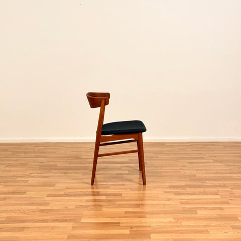 Danish set of 6 dining chairs 'model 206' by Thomas Harlev for Farstrup