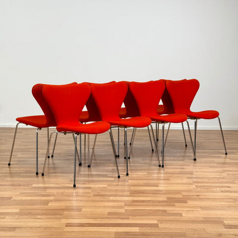 Set of 8 chairs by Arne Jacobsen for Fritz Hansen, model 3107, 1980s, Denmark - Beyo Vintage