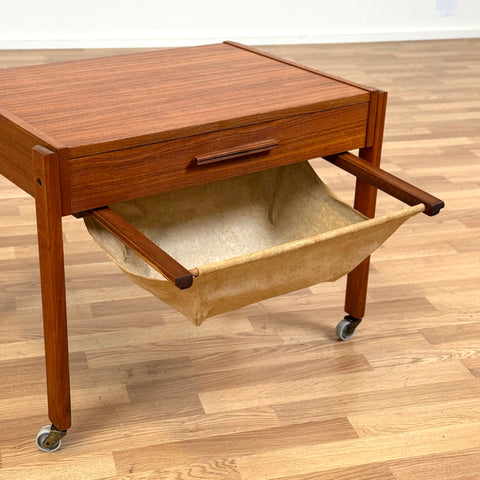 Side table / Sewing table in teak, 1950s-60s, Denmark - Beyo Vintage