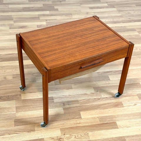 Side table / Sewing table in teak, 1950s-60s, Denmark - Beyo Vintage