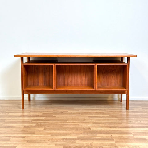 Writing desk "FM60" in teak by Kai Kristiansen for Feldballes Møbelfabrik, 1950s-60s, Denmark - Beyo Vintage