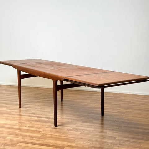 Dining table in teak by Johannes Andersen for Uldum Møbelfabrik, 1950s-60s, Denmark - Beyo Vintage