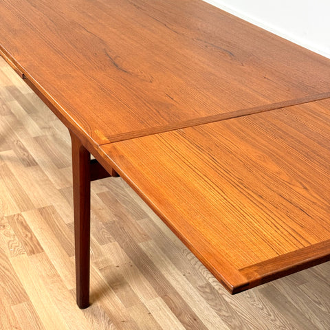 Dining table in teak by Vejle Stole & Furniture Factory, 1950s-60s, Denmark - Beyo Vintage