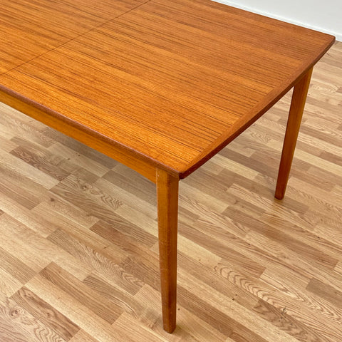 Dining table with one extension, Sweden - Beyo Vintage