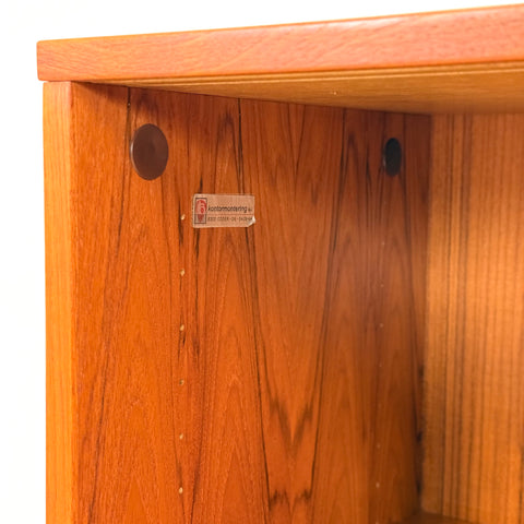 Door cabinet in teak, 1950s-60s, Denmark - Beyo Vintage