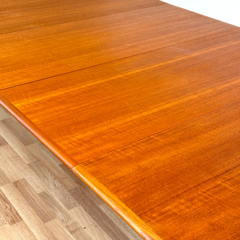 Round dining table in teak, model 62 by Sorö Stolefabrik, 1950s-60s, Denmark - Beyo Vintage
