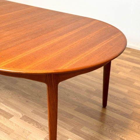 Round dining table in teak, model 62 by Sorö Stolefabrik, 1950s-60s, Denmark - Beyo Vintage