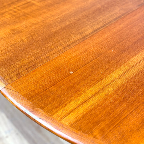 Round dining table in teak, model 62 by Sorö Stolefabrik, 1950s-60s, Denmark - Beyo Vintage