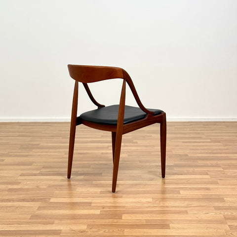 Set of 2 dining chairs in teak by Johannes Andersen for Uldum, 1950s-60s, Denmark - Beyo Vintage