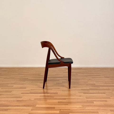 Set of 4 dining chairs in teak by Johannes Andersen for Uldum, 1950s-60s, Denmark