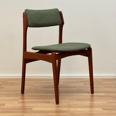 Set of 4 dining room chairs, Eric Buch - Beyo Vintage