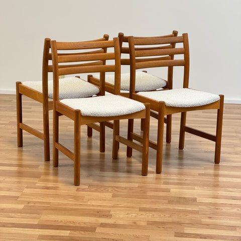 Set of 4 solid oak dining chairs, 1960s Denmark - Beyo Vintage