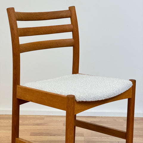 Set of 4 solid oak dining chairs, 1960s Denmark - Beyo Vintage