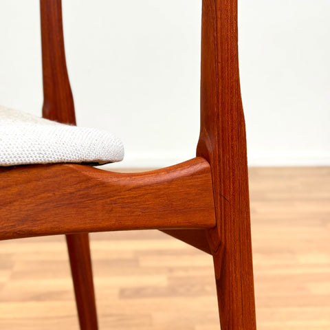 Set of 8 dining chairs in teak by B. Rasmussen for Thorso Møbelfabrik, 1950s-60s, Denmark - Beyo Vintage