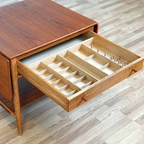 Small sideboard "AT-33" in teak & oak by Hans J. Wegner for Andreas Tuck, 1950s-60s, Denmark - Beyo Vintage