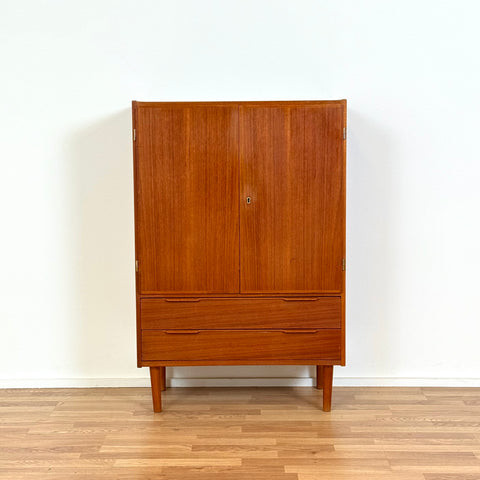 Storage cabinet in teak, 1950s-60s, Denmark - Beyo Vintage