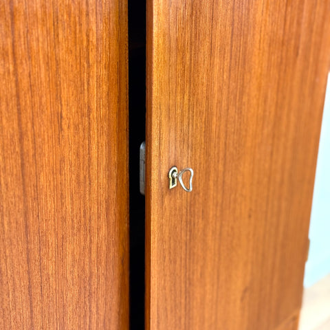 Storage cabinet in teak, 1950s-60s, Denmark - Beyo Vintage