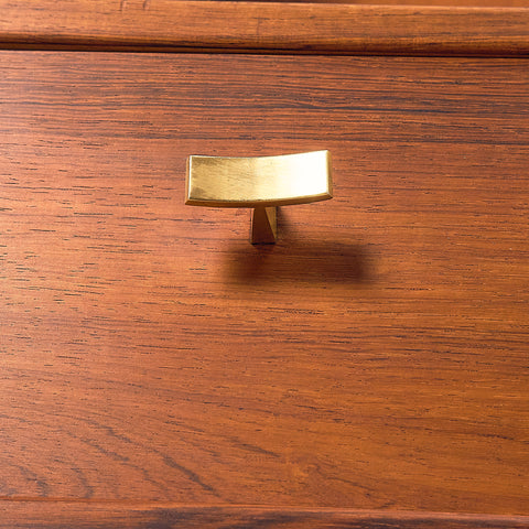 IKEA Excellent Santos Rosewood Bookshelf with Drawer and Brass Handles, close-up of the brass handle