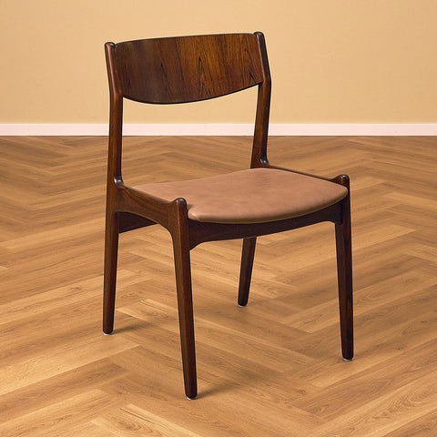 Sorø Stolefabrik Santos Rosewood Dining Chair with Light Brown Leather Seat, three-quarter view