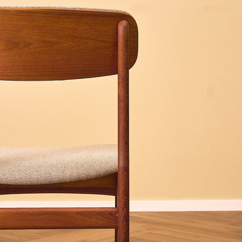 B. Rasmussen Teak Dining Chair with Light Beige Fabric Upholstery, close-up of the backrest and seat