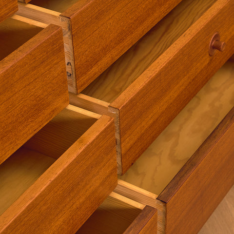 Danish chest of drawers in teak and oak, model 'Bra bohag' by Børge Mogensen for Karl Andersson & Söner