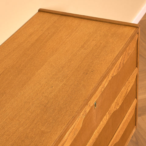 Danish chest of drawers in oak