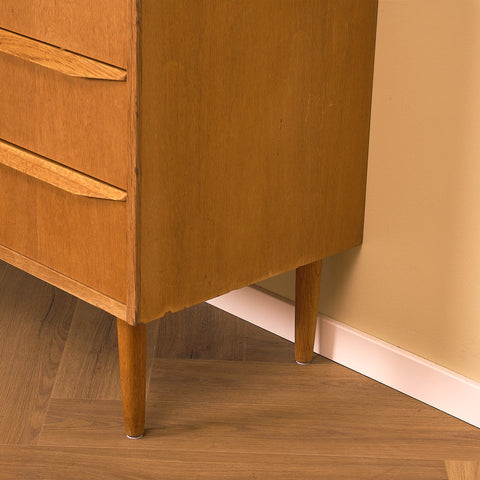 Danish chest of drawers in oak
