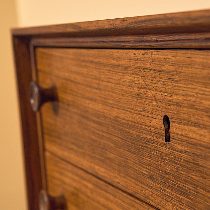Danish Santos Rosewood Chest of Five Drawers, close-up of the lock on the top drawer