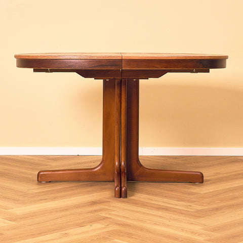 Extendable Danish Mahogany Dining Table, side profile