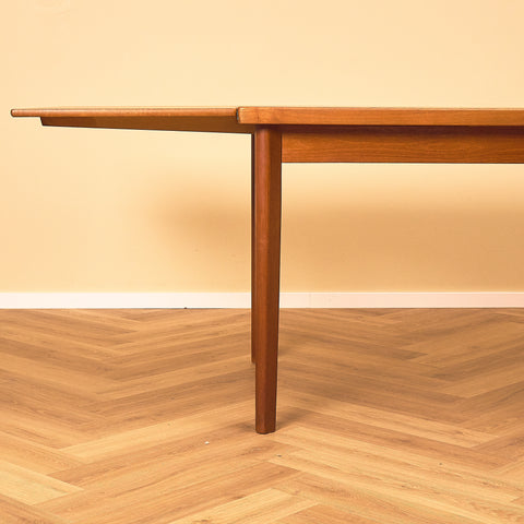 Danish Teak Draw-Leaf Dining Table, close-up of the extended left end